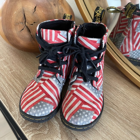 Dr. Martens Other - Dr. Martens American Flag Boots